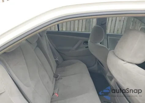 2009 Toyota Camry Le z USA, uszkodzony, nr VIN 4T1BE46K69U912482